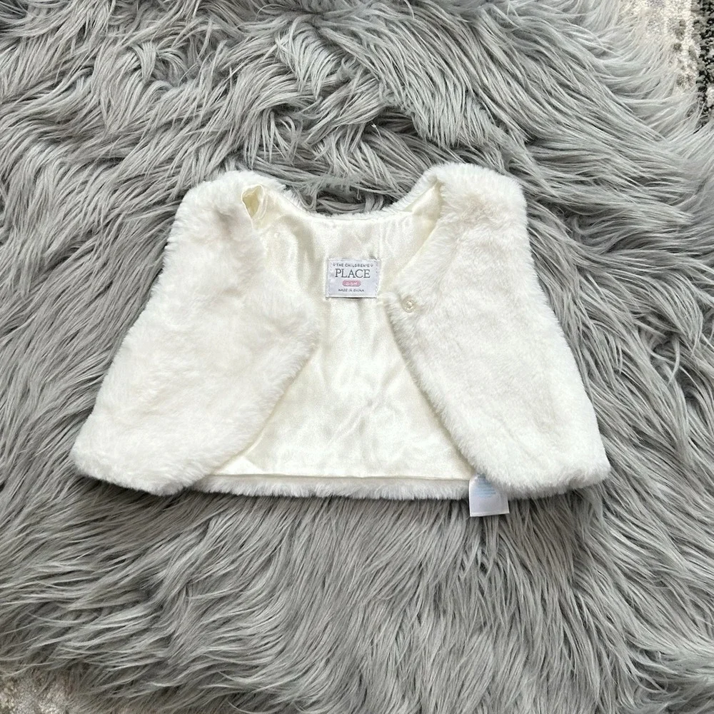 Children's Place Baby Girls White Faux Fur‎ Vest Size 3-6 Month
